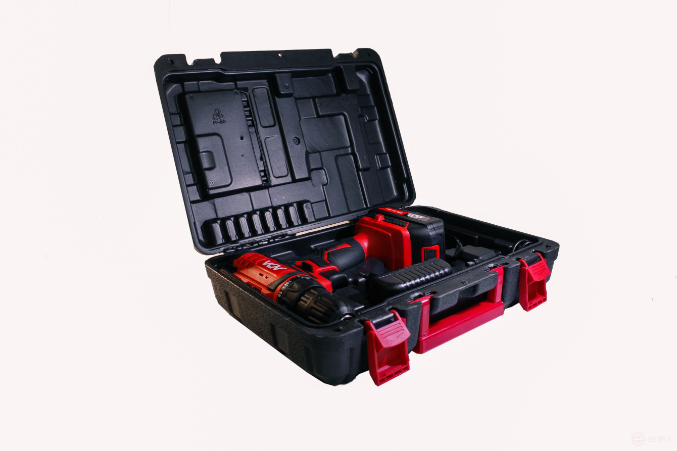 Cordless cordless screwdriver Villager AGM BD 18V with battery 28 Nm. 2 Ah