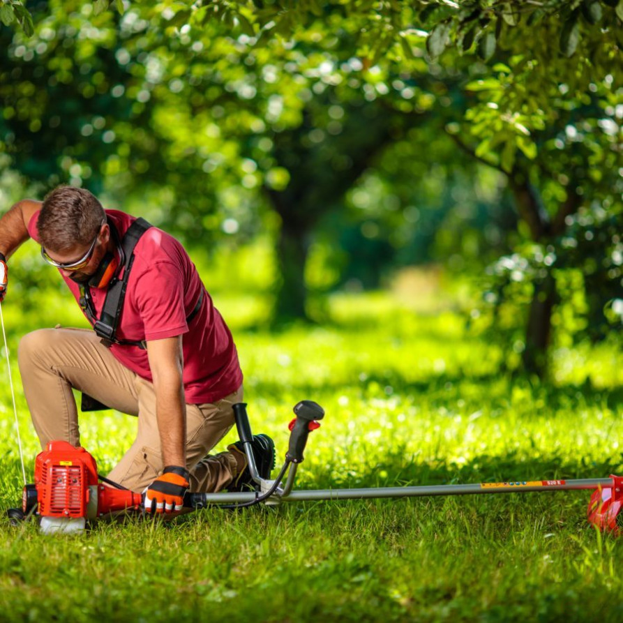 Бензиновый триммер Villager AGM 520 E