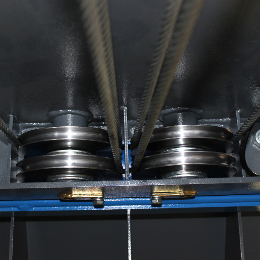 Four-post lift F3.5-4 AE&T (380B)