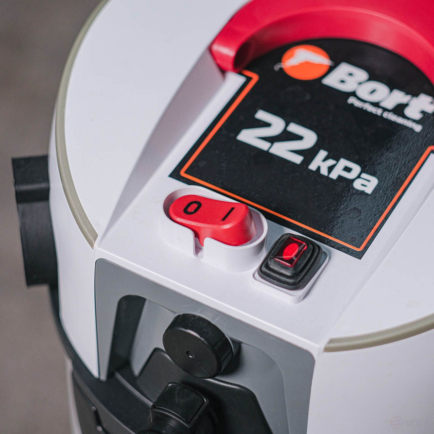Vacuum cleaner for dry and wet cleaning BORT BAX-500E