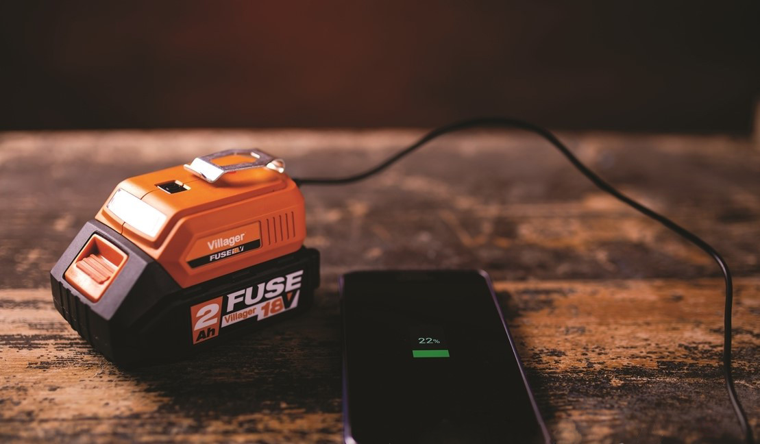 Rechargeable USB Charger Villager VLN 9920