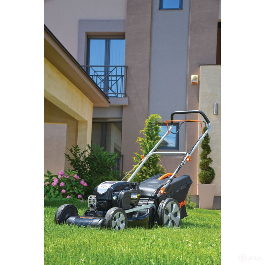 Petrol lawn mower Villager FALCON 6111 H MATIC