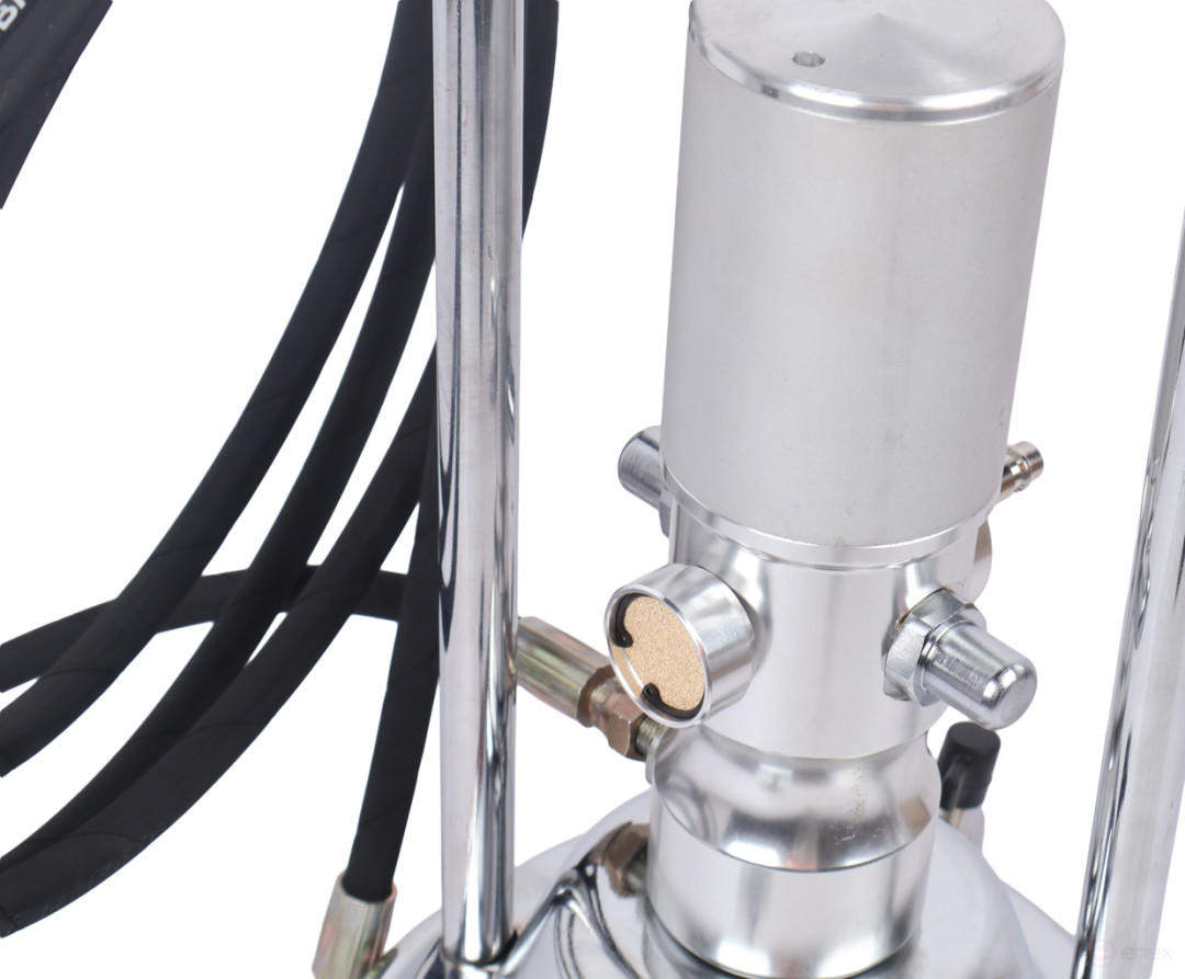 Нагнетатель смазки (солидолонагнетатель) пневматический 13кг GTE