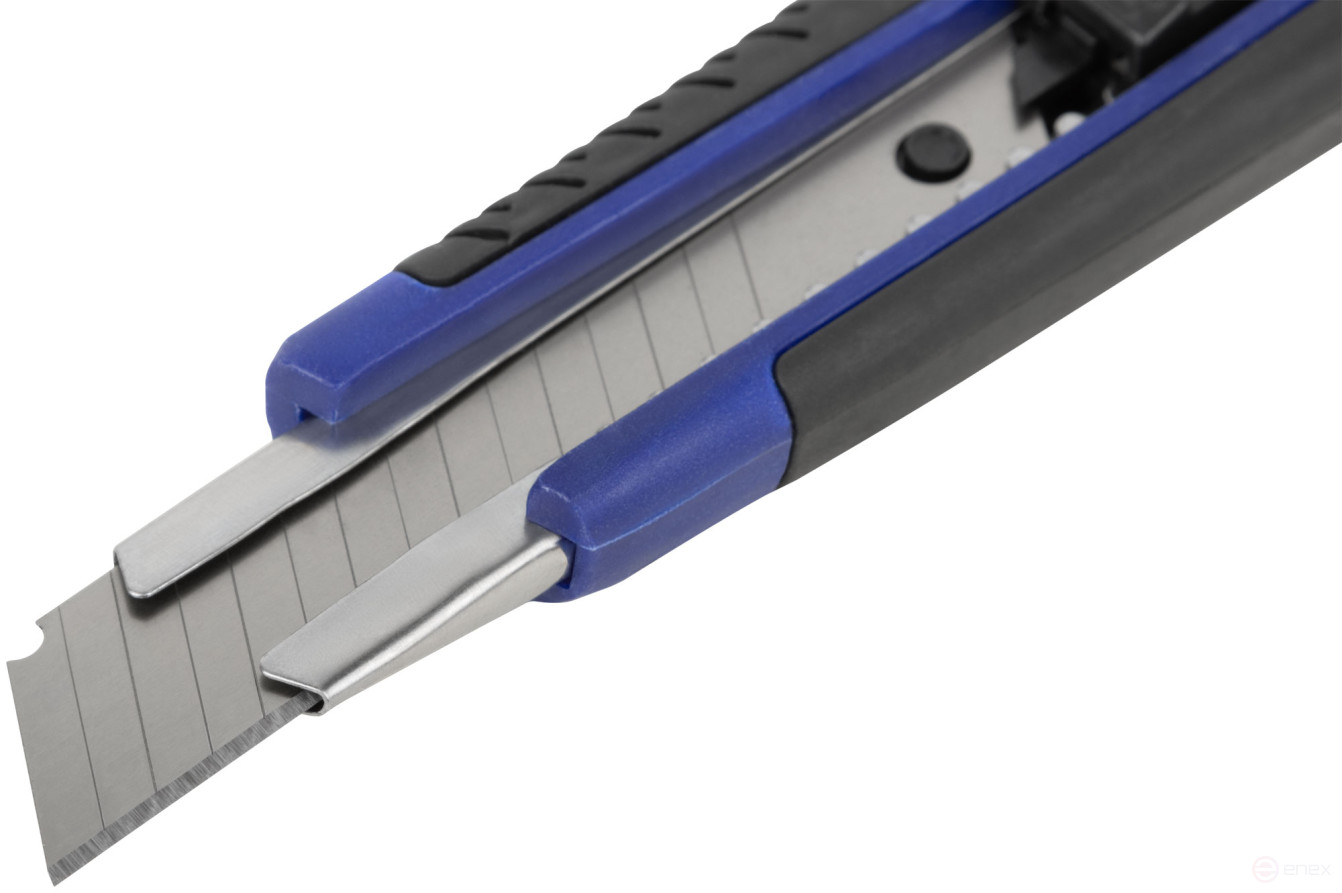 Нож технический пластиковый прорезиненный 18 мм