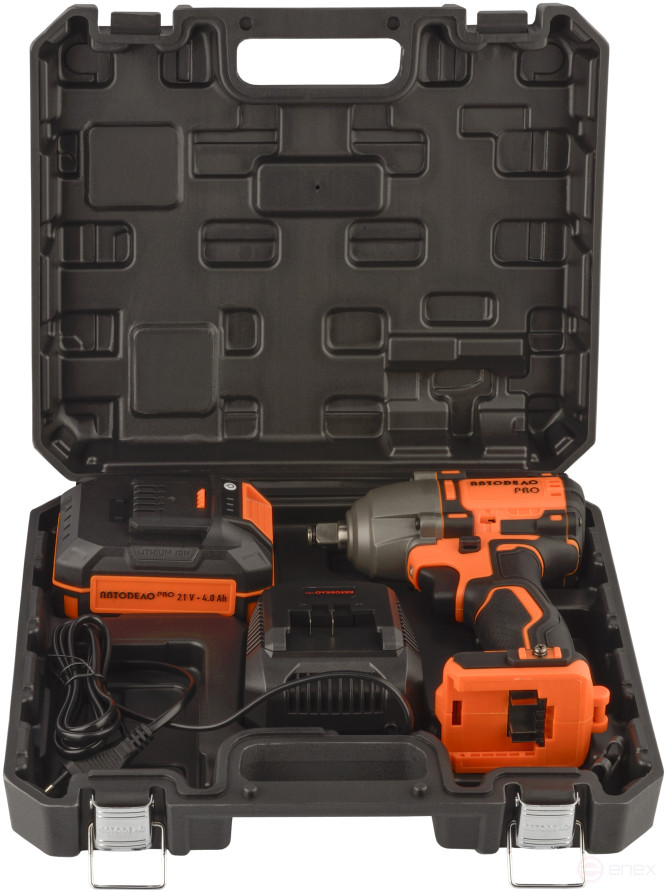 Аккумуляторный ударный гайковёрт 450Н*м 21V (в кейсе) АвтоDело PRO 46132