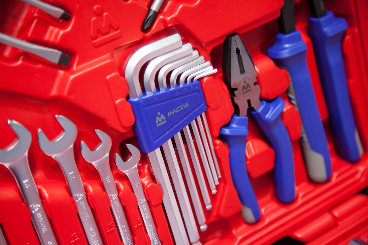 Universal tool kit, 85 items MASTER 0-085C