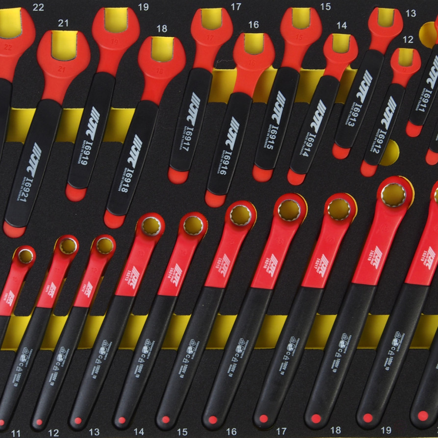 Набор инструментов 115 предметов изолированных комплект JTC