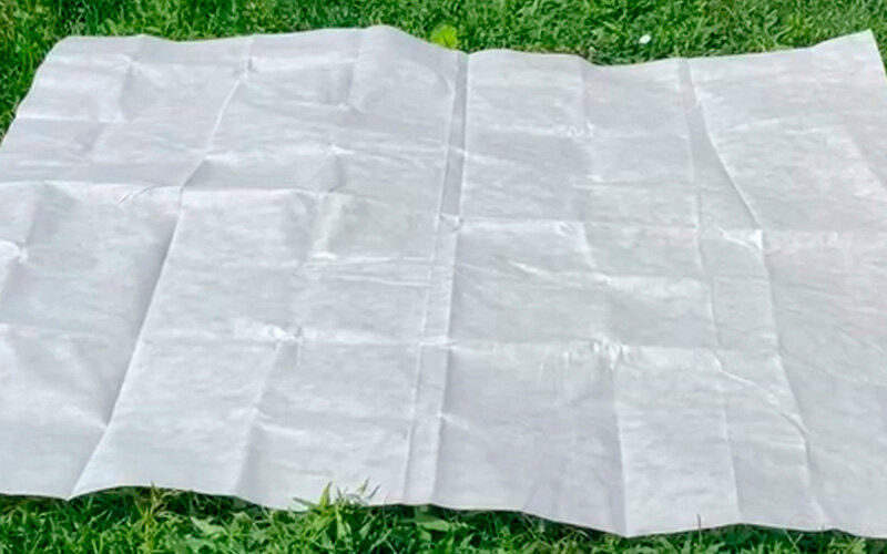 Covering material spunbond 160x170 cm, 3 pieces