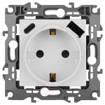Розетка ЭРА Серия 12 12-4108-01 2P+E 16A-250В со шторками с USB type-A+C 5В-3А белый