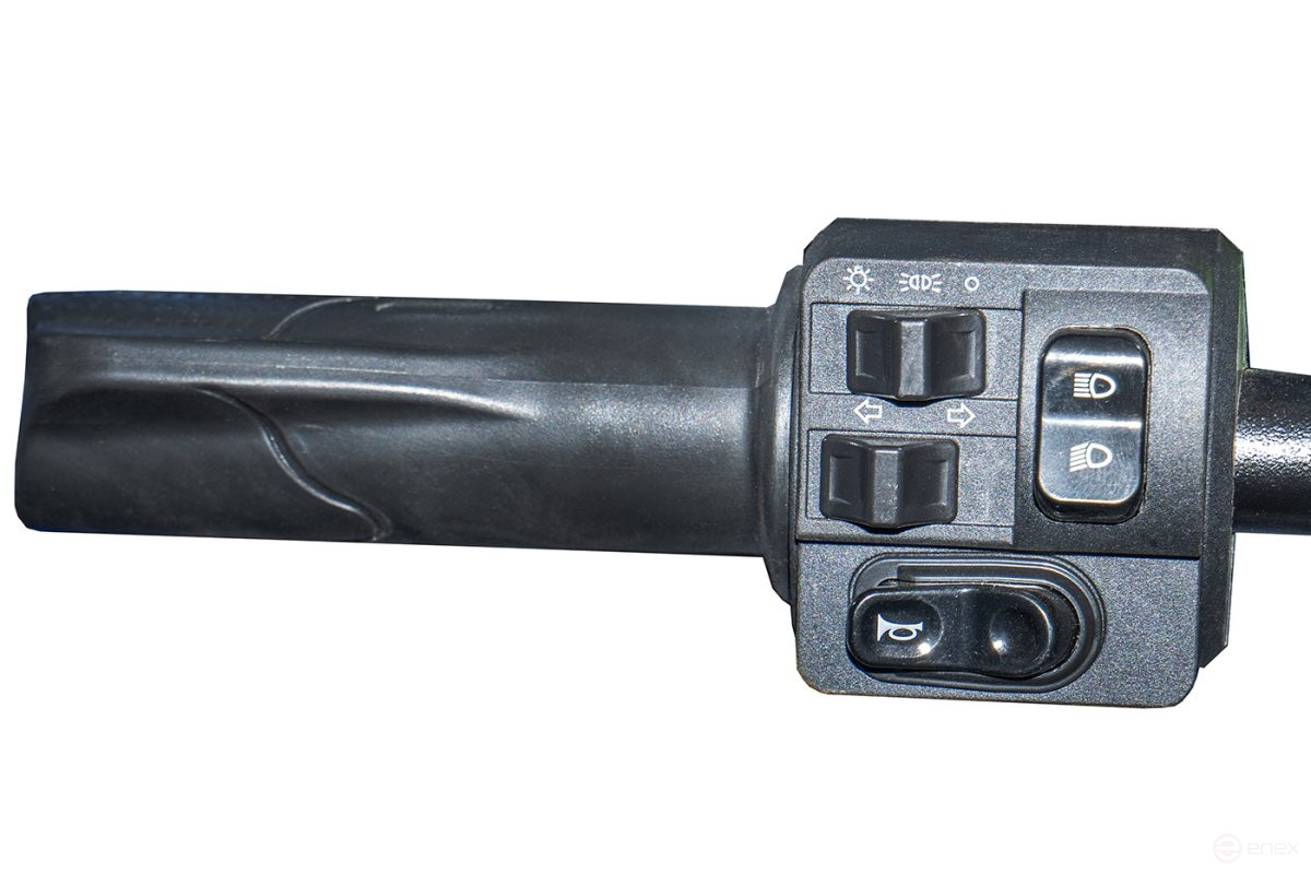 Грузовой электротрицикл Rutrike КАРГО Кабина Универсал 1500 60V1000W, черный-матовый