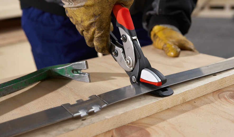 D123S Shears for belt steel with lever gear, 260 mm, belt cut 560 N/mm2 to 32x1 mm, no rebound of the ends of the tape