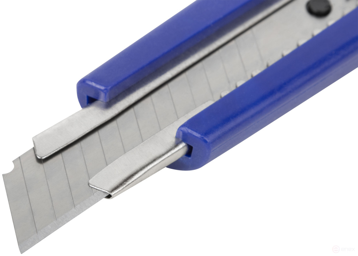 Нож технический пластиковый 18 мм