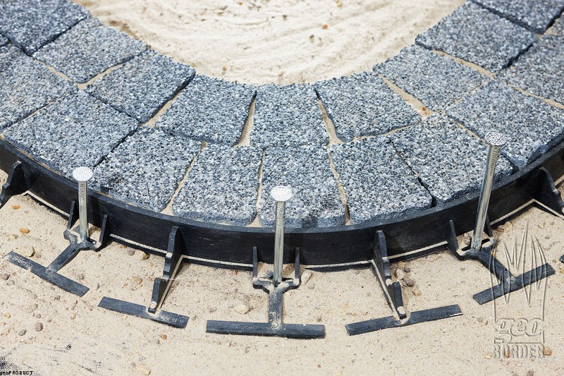 Garden curb 1000 mm height 58 mm black 1 piece