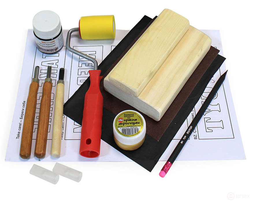 A set for wood carving and woodcutting