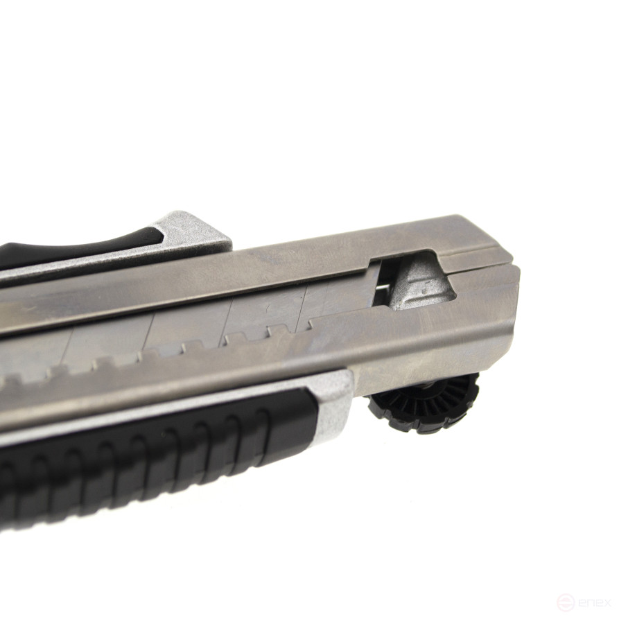 Нож канцелярский 18мм, металл корпус, ПРОФИ, обойма, фиксатор на корпусе, 5 лезвий, Чеглок (12/96)