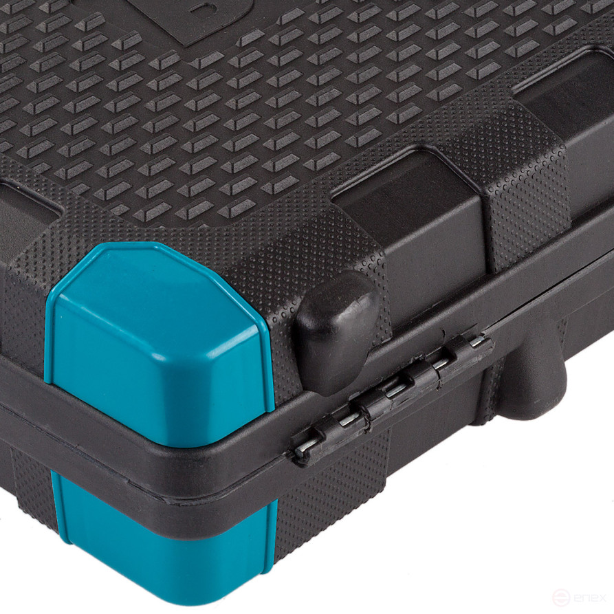 Набор ручного инструмента BORT BTK-82