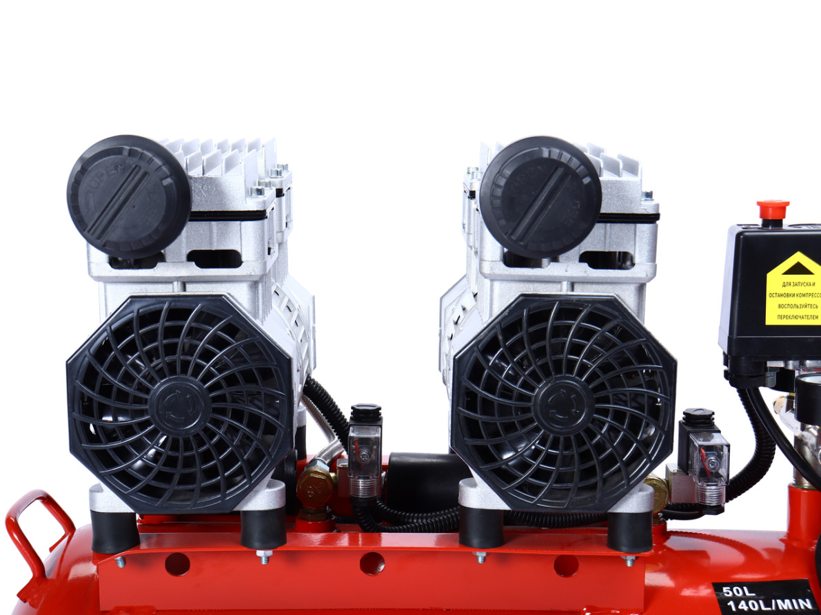 Компрессор пневматический 220В 1.5кВт 8атм.140л/мин. ресивер-50л поршневой безмасляный GTE