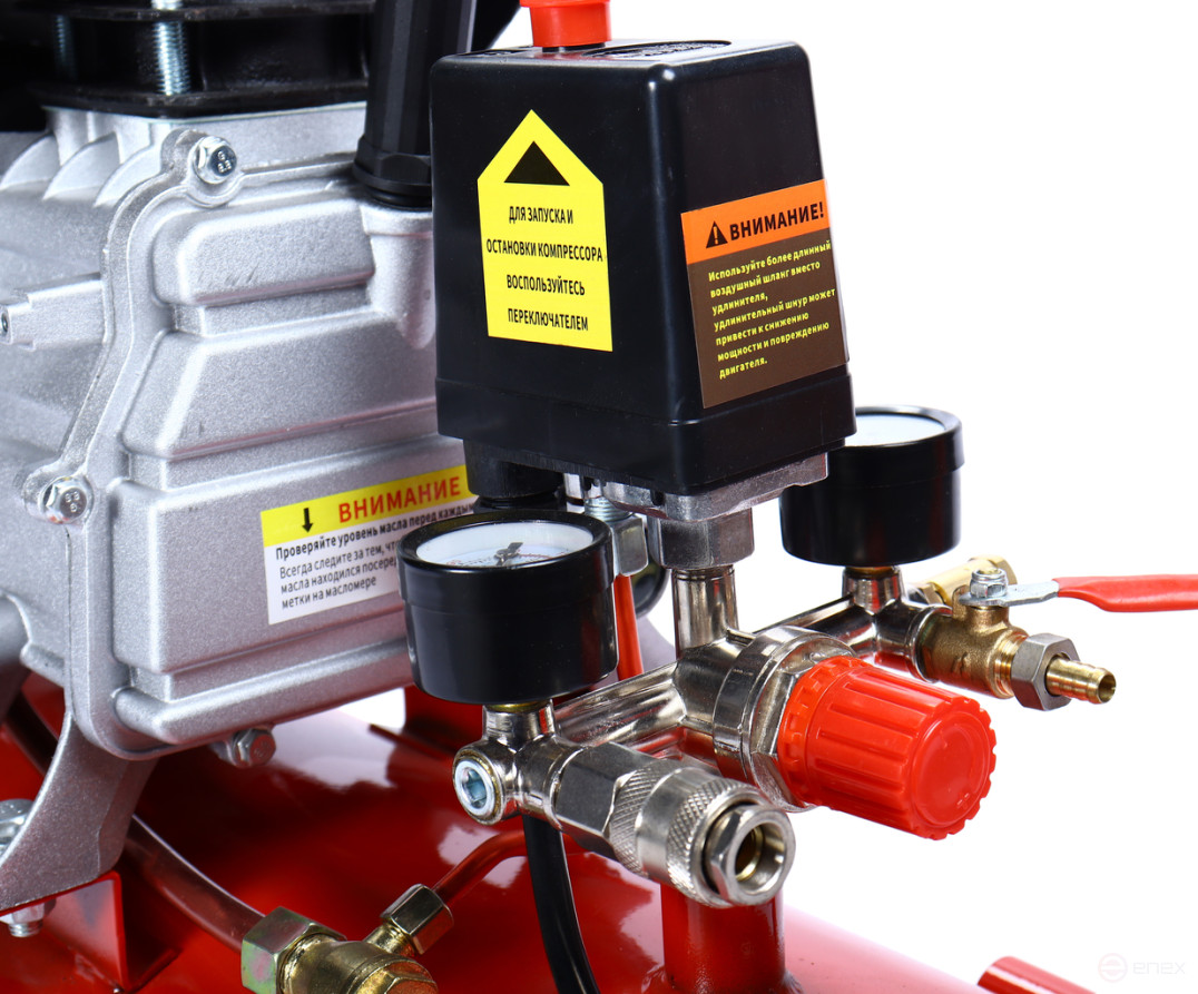 Pneumatic compressor 220V 2.2kW 8atm. 200L/min. receiver-50L piston with direct drive GTE