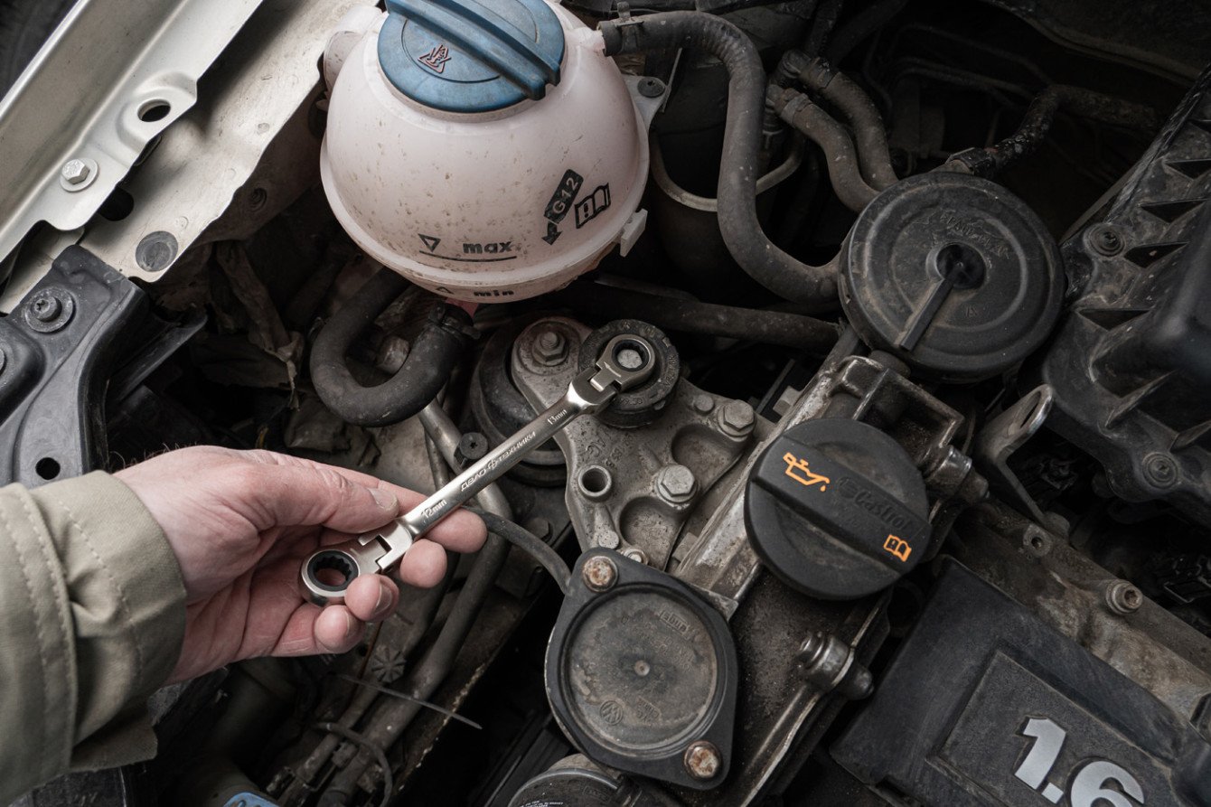 Double-sided ratchet key 12x13 mm