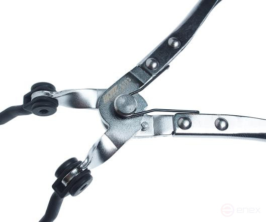 Pliers for fuel hose connectors with JTC rotary jaws