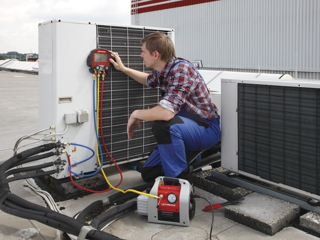 Вакуумный двухступенчатый насос ROAIRVAC R32 6.0 (Роэйрвак)