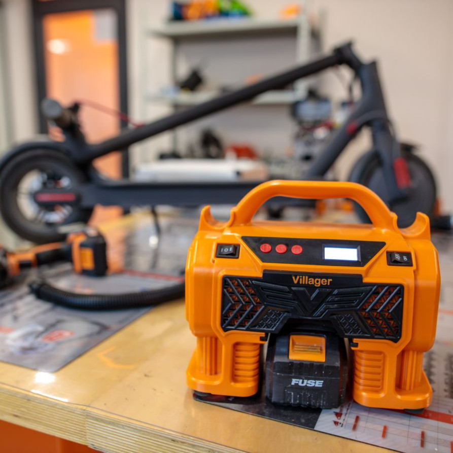 Аккумуляторный инфлятор-компрессор Villager VAT 1220