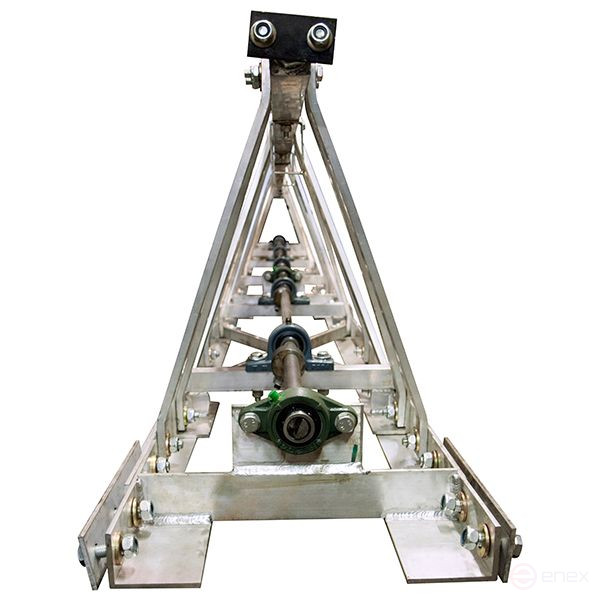 Head section 3 m of the GROST SVR vibrating rack with a Honda GX160 engine