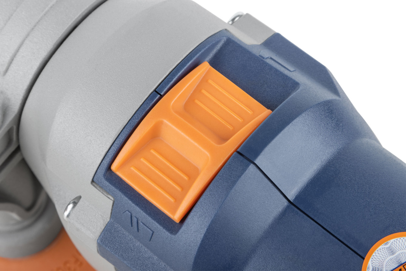 MAX-PRO Дрель ударная 850 Вт; 0-3000 об/мин; ключевой патрон 1,5-13 мм; 2,4 кг; антивибрационная ручка; меалл. корпус редуктора; резиновые вставки; ко