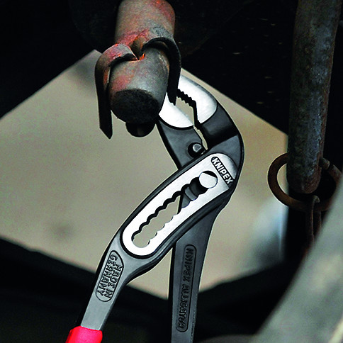 KNIPEX ALLIGATOR® клещи переставные, 50 мм (2"), под ключ 46 мм, L-250 мм, хром, 2-к ручки