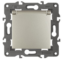Розетка ЭРА Elegance 14-2103-04 с заземлением 2P+E Schuko со шторками с крышкой 16A-250В IP20 шампань