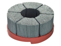 Щетка набивная HFB, диаметр 125 мм, нейлон абразив SIC K 80/1,20 мм, высота ворса 40 мм, посадочное отверстие 27 мм с двойным шпоночным пазом