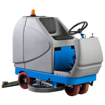 Battery cleaning machine with operator