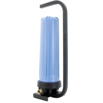 Cascade DI water deionization unit for washing building facades