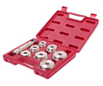 A set of tools for mounting bearings and oil seals in a JTC case