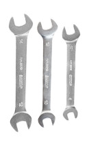 A set of 3 pcs horn keys (8x10,10x12,12x14)