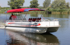 Motor catamaran KM-100