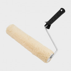 Roller made of natural fur