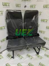 The passenger seat is double new.obr.in the sat+2x point belt average in the shift