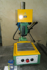 Настольно-сверлильный вертикальный станок 2м112