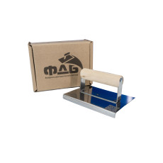 The trowel is angular (edge bending) 90 degrees. The MASTER series.