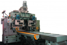 Special changeable longitudinal milling machine SM2084