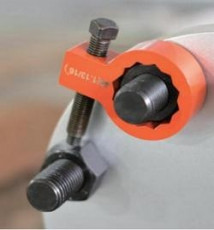 The key is mechanical, magnetic, 12-sided, metric; the size of the key for the nut is 30 mm