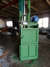 Vertical press KUBER-4B