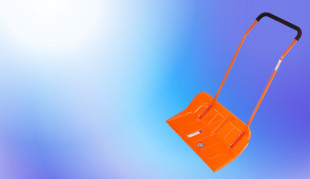 Гамма-Пласт представляет линейку лопат и скреперов для уборки снега Эталон!