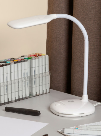 Настольный светильник ЭРА NLED-477-8W-W светодиодный белый