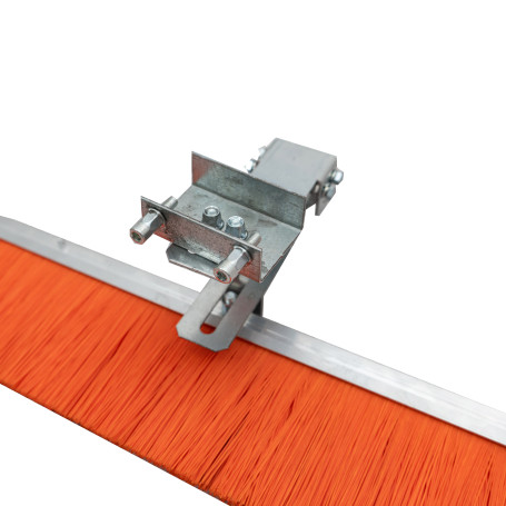 Крепление с жесткой щеткой для стальной усиленной гладилки. Арт. 3004. Серия ПРОФИ.