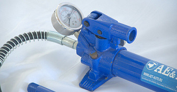 Manual hydraulic pump 10T T03010PM with pressure gauge