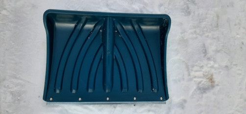 Snow shovel 440x315mm "Sturdy" COLOR with a strap, 440*315 d-32