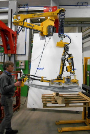 Liftronic® Pro Industrial Boom Manipulator L160SH