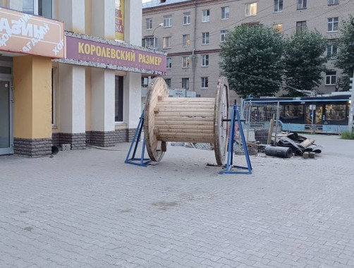 Домкрат кабельный винтовой ДК-5В МАЛИЕН, барабаны до № 22, г/п до 5 тонн (комплект: 2 стойки, 2 винтовые тяги на подшипниках, ось d=48 мм, L=1750 мм с поджимными башмаками)